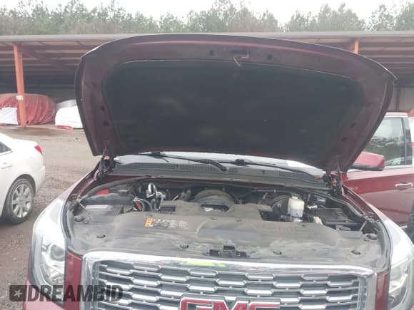 ✅ 2020 GMC Yukon XL Denali • VIN: 1GKS1HKJ7LR170497 • Lot: 41562109. Listed on IAAI with 97,357 mi. Free auction sales archive from the USA and detailed vehicle history report at DreamBid. Image 10.