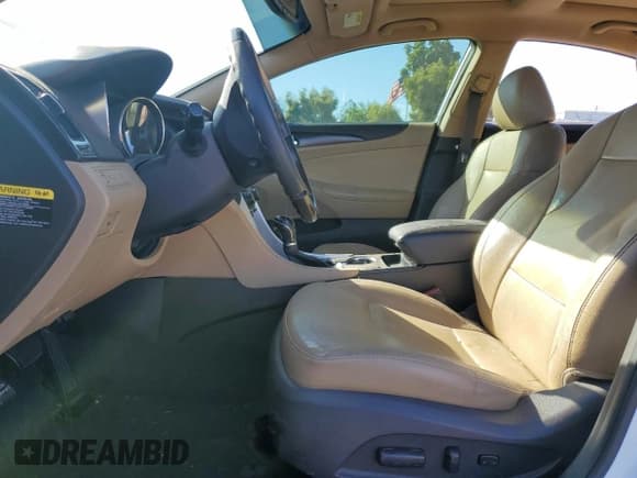 ✅ 2013 Hyundai Sonata Limited • VIN: 5NPEC4AC6DH685109 • Lot: 81962955. Listed on Copart with 131,611 mi. Free auction sales archive from the USA and detailed vehicle history report at DreamBid. Image 7.