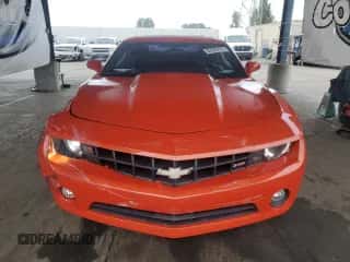 2013 Chevrolet Camaro LT with VIN 2G1FC1E31D9128228, listed as a Copart auction lot 82293615 with 129,134 mi miles and Salvage title. Bid and sale history available at DreamBid. Image 5.