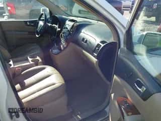 2007 Hyundai Entourage GLS z VIN KNDMC233576018558, wystawiony jako IAAI lot #42986571 z przebiegiem 283 688 mil mil oraz . Historia ofert i sprzedaży dostępna na DreamBid. Obrazek 5.