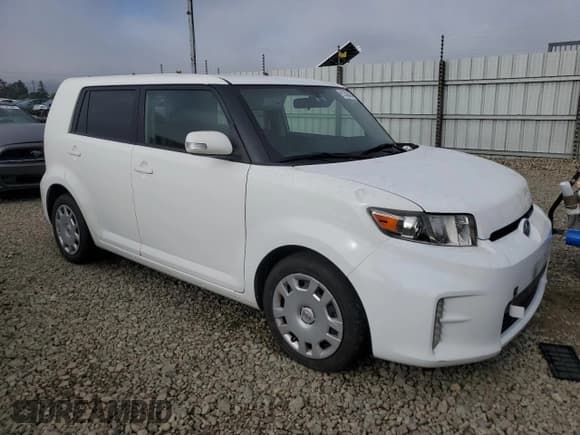 ✅ 2014 Scion xB • VIN: JTLZE4FE8EJ051898 • Lot: 91353305. Wystawiony na Copart z przebiegiem 248 488 mil. Bezpłatny archiwum sprzedaży aukcyjnych z USA i szczegółowy raport historii pojazdu na DreamBid. Zdjęcie 4.