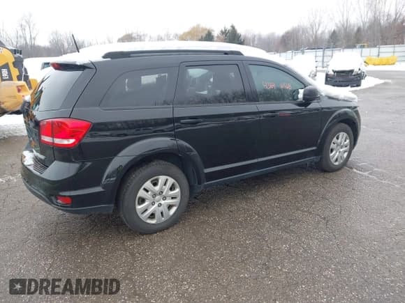 ✅ 2019 Dodge Journey SE • VIN: 3C4PDCBB9KT757813 • Lot: 43646968. Listed on IAAI with 125,343 mi. Free auction sales archive from the USA and detailed vehicle history report at DreamBid. Image 4.