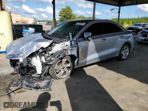 ✅ 2023 Audi A3 Premium Plus • VIN: WAUHUDGYXPA078698 • Лот: 85701514. Опубликован ранее на Copart с пробегом Не указан. Бесплатный доступ к архиву аукционных продаж из США и подробный отчёт об истории автомобиля на DreamBid. Изображение 1.