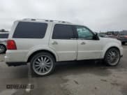 ✅ 2006 Lincoln Navigator Luxury • VIN: 5LMFU28536LJ00216 • Lot: 53209434. Wystawiony na Copart z przebiegiem 150 705 mil. Bezpłatny archiwum sprzedaży aukcyjnych z USA i szczegółowy raport historii pojazdu na DreamBid. Zdjęcie 3.