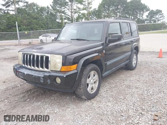 ✅ 2008 Jeep Commander Sport • VIN: 1J8HG48N98C230595 • Lot: 42469368. Wystawiony na IAAI z przebiegiem 194 173 mil. Bezpłatny archiwum sprzedaży aukcyjnych z USA i szczegółowy raport historii pojazdu na DreamBid. Zdjęcie 2.