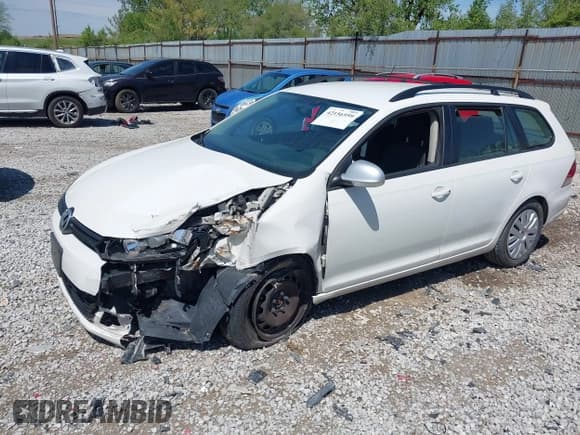 ✅ 2011 Volkswagen Jetta • VIN: 3VWPX8AJ4BM629919 • Lot: 42156959. Listed on IAAI with 197,659 mi. Free auction sales archive from the USA and detailed vehicle history report at DreamBid. Image 2.