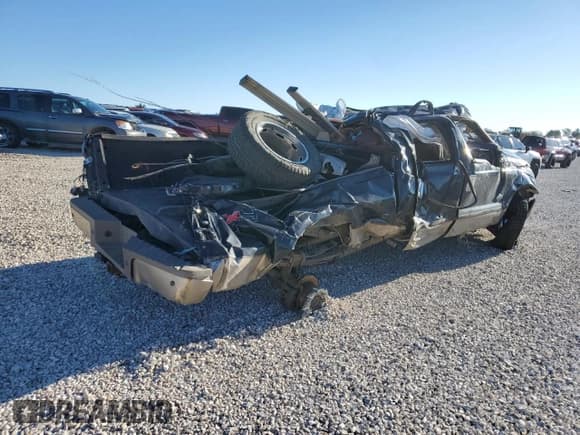 ✅ 2011 Ford F-350 Lariat • VIN: 1FT8W3BT2BEB75074 • Лот: 82124205. Опубликован ранее на Copart с пробегом Не указан. Бесплатный доступ к архиву аукционных продаж из США и подробный отчёт об истории автомобиля на DreamBid. Изображение 3.