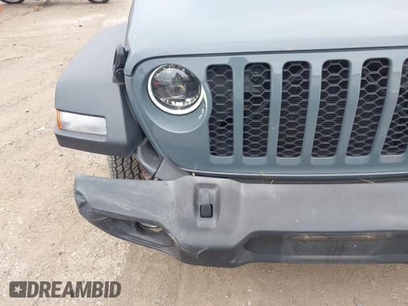 ✅ 2024 Jeep Wrangler Sport • VIN: 1C4PJXAN1RW120611 • Lot: 43155218. Wystawiony na IAAI z przebiegiem 7 817 mil. Bezpłatny archiwum sprzedaży aukcyjnych z USA i szczegółowy raport historii pojazdu na DreamBid. Zdjęcie 6.