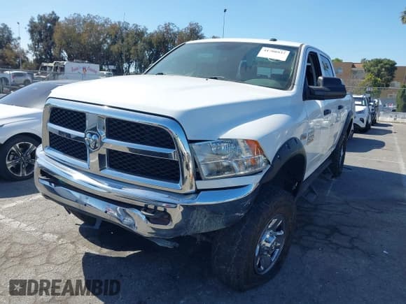 ✅ 2015 Ram 2500 Tradesman • VIN: 3C6UR5CJ8FG529510 • Lot: 41708937. Wystawiony na IAAI z przebiegiem 111 404 mil. Bezpłatny archiwum sprzedaży aukcyjnych z USA i szczegółowy raport historii pojazdu na DreamBid. Zdjęcie 17.