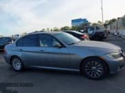 ✅ 2009 BMW 3 Series 328i • VIN: WBAPH57529NL79215 • Lot: 43667900. Listed on IAAI with 114,605 mi. Free auction sales archive from the USA and detailed vehicle history report at DreamBid. Image 13.