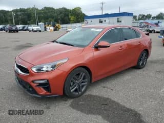 ✅ 2019 Kia Forte EX • VIN: 3KPF54AD9KE085368 • Лот: 72058115. Опубликован ранее на Copart с пробегом 83 157 миль. Бесплатный доступ к архиву аукционных продаж из США и подробный отчёт об истории автомобиля на DreamBid. Изображение 1.