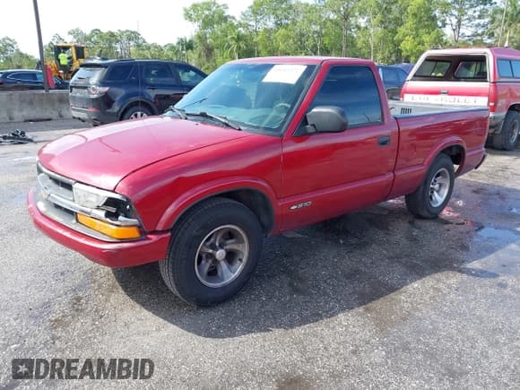 ✅ 2000 Chevrolet S-10 LS • VIN: 1GCCS1444YK167617 • Lot: 41612272. Listed on IAAI with 115,900 mi. Free auction sales archive from the USA and detailed vehicle history report at DreamBid. Image 17.