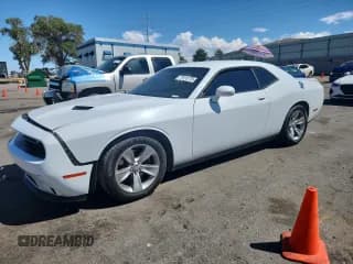 ✅ 2015 Dodge Challenger SXT Plus • VIN: 2C3CDZBG0FH720827 • Lot: 71915775. Wystawiony na Copart z przebiegiem 167 764 mil. Bezpłatny archiwum sprzedaży aukcyjnych z USA i szczegółowy raport historii pojazdu na DreamBid. Zdjęcie 1.