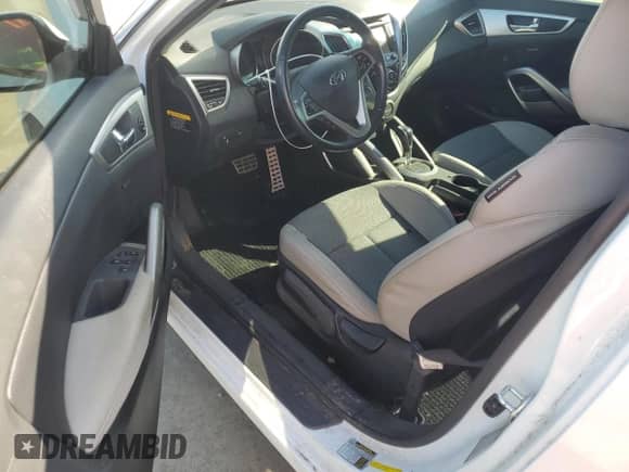 ✅ 2014 Hyundai Veloster • VIN: KMHTC6AD9EU183595 • Лот: 73932394. Размещён на Copart с пробегом Не указан миль. Получите бесплатный доступ к архиву аукционных продаж из США и посмотрите подробный отчёт об истории автомобиля на DreamBid. Изображение 8.