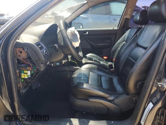 ✅ 2000 Volkswagen Jetta GLS • VIN: 3VWSE29M4YM048652 • Lot: 66757975. Listed on Copart with 193,414 mi. Free auction sales archive from the USA and detailed vehicle history report at DreamBid. Image 7.