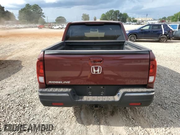 ✅ 2017 Honda Ridgeline RTL-T • VIN: 5FPYK2F60HB005899 • Lot: 68328395. Listed on Copart with 123,435 mi. Free auction sales archive from the USA and detailed vehicle history report at DreamBid. Image 6.