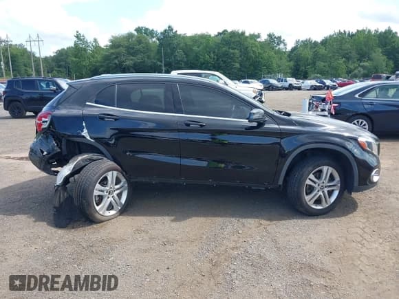 ✅ 2020 Mercedes-Benz GLA 250 • VIN: WDCTG4EB1LJ690943 • Lot: 42804997. Wystawiony na IAAI z przebiegiem 63 920 mil. Bezpłatny archiwum sprzedaży aukcyjnych z USA i szczegółowy raport historii pojazdu na DreamBid. Zdjęcie 13.