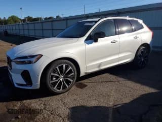 ✅ 2024 Volvo XC60 Plus Dark Theme • VIN: YV4L12RL7R1712674 • Лот: 81129535. Опубликован ранее на Copart с пробегом 16 311 миль. Бесплатный доступ к архиву аукционных продаж из США и подробный отчёт об истории автомобиля на DreamBid. Изображение 1.