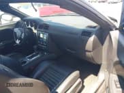 ✅ 2013 Dodge Challenger R/T Classic • VIN: 2C3CDYBT1DH670959 • Lot: 43122426. Wystawiony na IAAI z przebiegiem 132 507 mil. Bezpłatny archiwum sprzedaży aukcyjnych z USA i szczegółowy raport historii pojazdu na DreamBid. Zdjęcie 5.