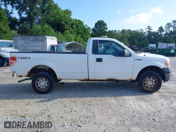 ✅ 2014 Ford F-150 XL • VIN: 1FTMF1EM8EKF10898 • Lot: 42414454. Listed on IAAI with 66,791 mi. Free auction sales archive from the USA and detailed vehicle history report at DreamBid. Image 13.