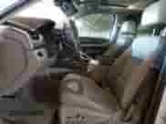 2019 Chevrolet Suburban LT z VIN 1GNSCHKC2KR361855, wystawiony jako Copart lot #84461665 z przebiegiem 80 103 mil mil oraz Szkoda całkowita • Salvage title. Historia ofert i sprzedaży dostępna na DreamBid. Obrazek 7.