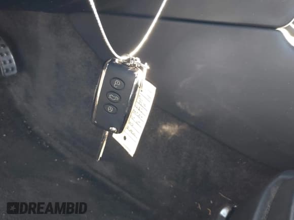 ✅ 2010 Bentley Continental GT • VIN: SCBCP7ZAXAC066426 • Lot: 43333931. Listed on IAAI with 69,839 mi. Free auction sales archive from the USA and detailed vehicle history report at DreamBid. Image 11.