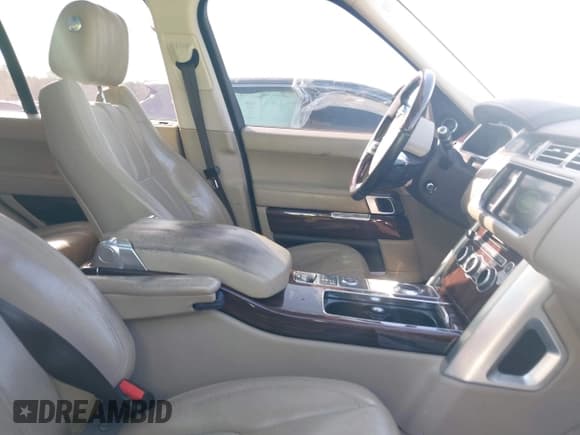 ✅ 2016 Land Rover Range Rover HSE • VIN: SALGS2KF8GA250296 • Lot: 41716801. Listed on IAAI with 166,302 mi. Free auction sales archive from the USA and detailed vehicle history report at DreamBid. Image 5.