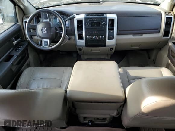 ✅ 2009 Dodge 1500 SLT • VIN: 1D3HB13TX9S719077 • Lot: 80856174. Wystawiony na Copart z przebiegiem 228 750 mil. Bezpłatny archiwum sprzedaży aukcyjnych z USA i szczegółowy raport historii pojazdu na DreamBid. Zdjęcie 8.