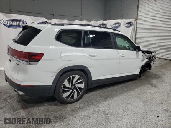 ✅ 2025 Volkswagen Atlas SE • VIN: 1V2HR2CA4SC538015 • Лот: 89688645. Опубликован ранее на Copart с пробегом 20 484 миль. Бесплатный доступ к архиву аукционных продаж из США и подробный отчёт об истории автомобиля на DreamBid. Изображение 3.