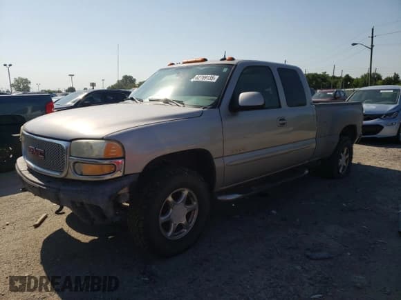✅ 2004 GMC Sierra Denali • VIN: 2GTFK69U641123986 • Lot: 62769135. Listed on Copart with Not provided. Free auction sales archive from the USA and detailed vehicle history report at DreamBid. Image 1.