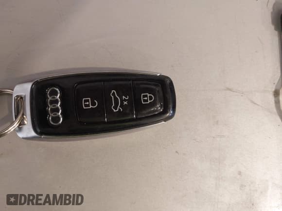 ✅ 2019 Audi e-tron Prestige • VIN: WA1VABGE4KB022942 • Lot: 42741288. Listed on IAAI with 53,500 mi. Free auction sales archive from the USA and detailed vehicle history report at DreamBid. Image 11.