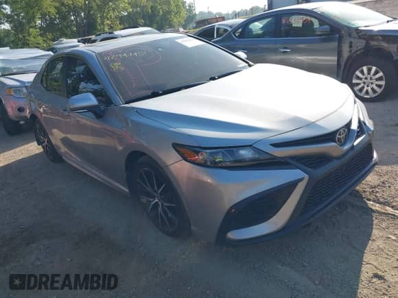 2021 Toyota Camry SE with VIN 4T1T11BK9MU021342, listed as a IAAI auction lot 42947451 with 71,105 mi miles and . Bid and sale history available at DreamBid. Image 1.