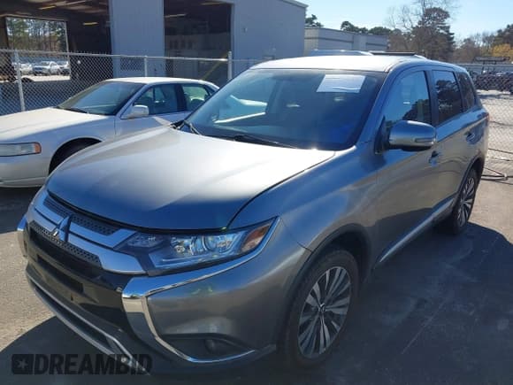 ✅ 2019 Mitsubishi Outlander ES • VIN: JA4AZ3A33KZ003312 • Лот: 43823433. Опубликован ранее на IAAI с пробегом 107 495 миль. Бесплатный доступ к архиву аукционных продаж из США и подробный отчёт об истории автомобиля на DreamBid. Изображение 17.