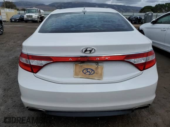 2015 Hyundai Azera с VIN KMHFG4JG2FA454323, выставлен на аукционе Copart как лот 84822954 с пробегом 173 498 миль миль и Списание • Salvage title. История ставок и продаж доступна на DreamBid. Изображение 6.