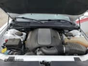 ✅ 2020 Dodge Challenger R/T 50th Anniversary • VIN: 2C3CDZBT1LH210608 • Lot: 64180975. Wystawiony na Copart z przebiegiem 28 120 mil. Bezpłatny archiwum sprzedaży aukcyjnych z USA i szczegółowy raport historii pojazdu na DreamBid. Zdjęcie 11.