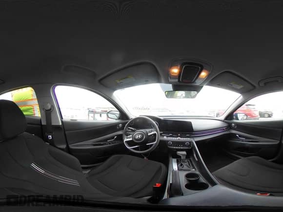 2024 Hyundai Elantra SEL z VIN KMHLM4DG5RU702252, wystawiony jako IAAI lot #43421527 z przebiegiem 18 819 mil mil oraz . Historia ofert i sprzedaży dostępna na DreamBid. Obrazek 18.