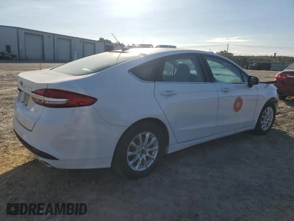 ✅ 2017 Ford Fusion S • VIN: 3FA6P0G76HR236131 • Lot: 82565295. Listed on Copart with 127,196 mi. Free auction sales archive from the USA and detailed vehicle history report at DreamBid. Image 3.