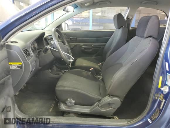 2010 Hyundai Accent GS z VIN KMHCM3AC0AU149946, wystawiony jako Copart lot #62280794 z przebiegiem 76 348 mil mil oraz Szkoda całkowita • Salvage title. Historia ofert i sprzedaży dostępna na DreamBid. Obrazek 7.