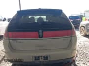 ✅ 2010 Lincoln MKX • VIN: 2LMDJ6JC4ABJ33323 • Lot: 42547034. Wystawiony na IAAI z przebiegiem 205 391 mil. Bezpłatny archiwum sprzedaży aukcyjnych z USA i szczegółowy raport historii pojazdu na DreamBid. Zdjęcie 16.