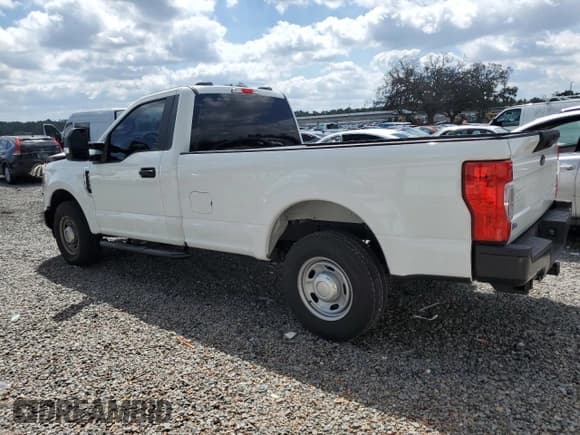 ✅ 2022 Ford F-250 XL • VIN: 1FTBF2A60NEF41677 • Lot: 53192155. Wystawiony na Copart z przebiegiem 11 439 mil. Bezpłatny archiwum sprzedaży aukcyjnych z USA i szczegółowy raport historii pojazdu na DreamBid. Zdjęcie 2.