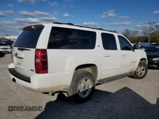 ✅ 2009 Chevrolet Suburban 1LT • VIN: 1GNFK26319R279282 • Lot: 76557134. Wystawiony na Copart z przebiegiem 205 548 mil. Bezpłatny archiwum sprzedaży aukcyjnych z USA i szczegółowy raport historii pojazdu na DreamBid. Zdjęcie 3.