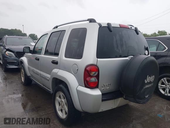 ✅ 2007 Jeep Liberty Limited • VIN: 1J4GL58K17W626957 • Lot: 42878539. Listed on IAAI with 135,952 mi. Free auction sales archive from the USA and detailed vehicle history report at DreamBid. Image 3.