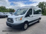 ✅ 2018 Ford Transit XL • VIN: 1FBZX2CG8JKA08901 • Lot: 42409721. Wystawiony na IAAI z przebiegiem 329 422 mil. Bezpłatny archiwum sprzedaży aukcyjnych z USA i szczegółowy raport historii pojazdu na DreamBid. Zdjęcie 2.