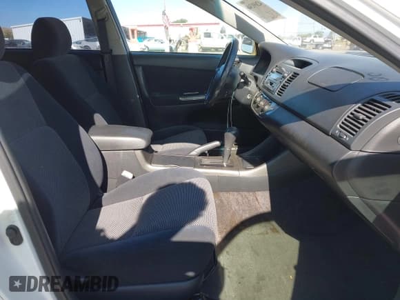 ✅ 2004 Toyota Camry SE • VIN: 4T1BA32KX4U504815 • Лот: 42691346. Опубликован ранее на IAAI с пробегом 312 295 миль. Бесплатный доступ к архиву аукционных продаж из США и подробный отчёт об истории автомобиля на DreamBid. Изображение 5.