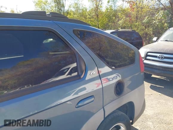 ✅ 2001 Pontiac Aztek GT • VIN: 3G7DA03E81S531588 • Lot: 43382318. Wystawiony na IAAI z przebiegiem 170 630 mil. Bezpłatny archiwum sprzedaży aukcyjnych z USA i szczegółowy raport historii pojazdu na DreamBid. Zdjęcie 6.