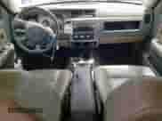 2008 Dodge Dakota SLT с VIN 1D7HE48K78S532224, выставлен на аукционе Copart как лот 58579875 с пробегом 140 457 миль миль и Списание • Salvage title. История ставок и продаж доступна на DreamBid. Изображение 8.