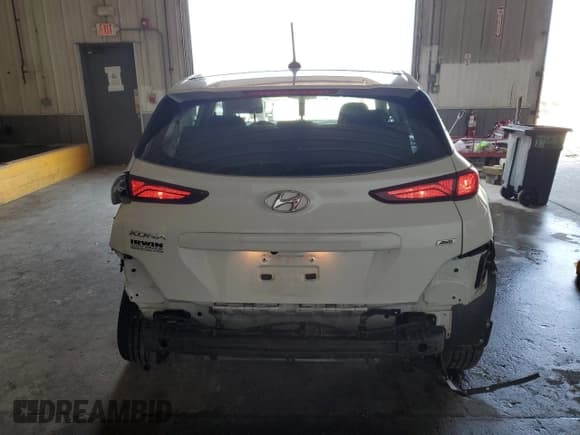 ✅ 2018 Hyundai Kona SE • VIN: KM8K1CAA2JU113369 • Лот: 58875093. Опубликован ранее на Copart с пробегом 54 566 миль. Бесплатный доступ к архиву аукционных продаж из США и подробный отчёт об истории автомобиля на DreamBid. Изображение 6.