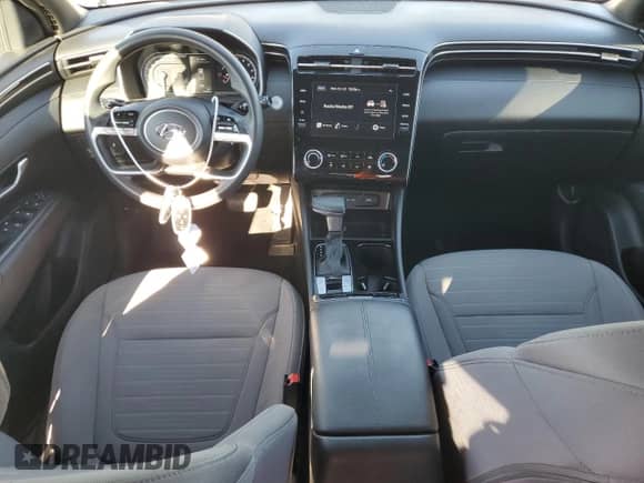 2023 Hyundai Santa Cruz SEL z VIN 5NTJBDAE4PH060653, wystawiony jako Copart lot #82682805 z przebiegiem 33 020 mil mil oraz Szkoda całkowita • Salvage title. Historia ofert i sprzedaży dostępna na DreamBid. Obrazek 8.