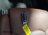 ✅ 2021 Audi Q7 Prestige • VIN: WA1VXAF72MD011778 • Lot: 43312529. Wystawiony na IAAI z przebiegiem 20 297 mil. Bezpłatny archiwum sprzedaży aukcyjnych z USA i szczegółowy raport historii pojazdu na DreamBid. Zdjęcie 11.