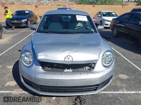 ✅ 2015 Volkswagen Beetle 1.8T • VIN: 3VWF17AT9FM651641 • Lot: 43559860. Listed on IAAI with 80,780 mi. Free auction sales archive from the USA and detailed vehicle history report at DreamBid. Image 12.
